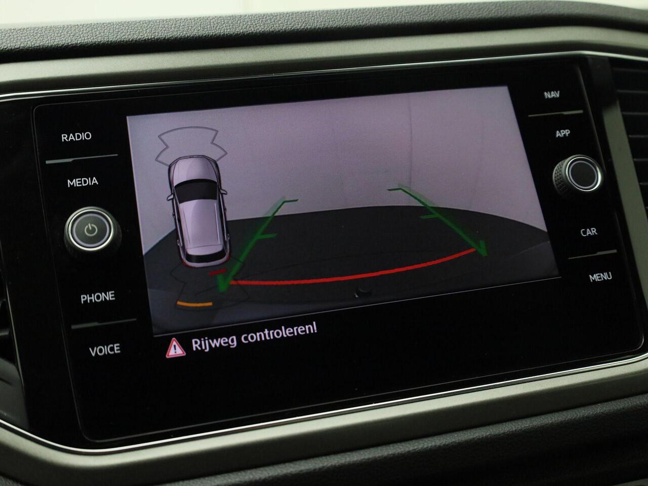 Volkswagen T-Roc 1.5/150PK TSI Style · Apple/Android Car Play · Navigatie · Camera + Parkeersensoren · Trekhaak