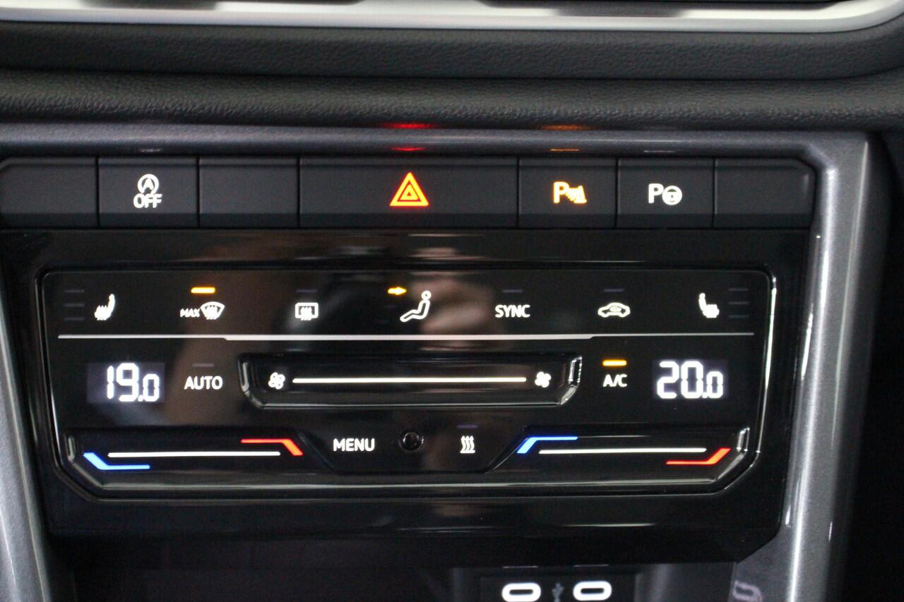 Volkswagen T-Roc 1.0 TSI Style Navigatie | Climate Control | Stoel en stuurverwarming | Standkachel | Parkassist