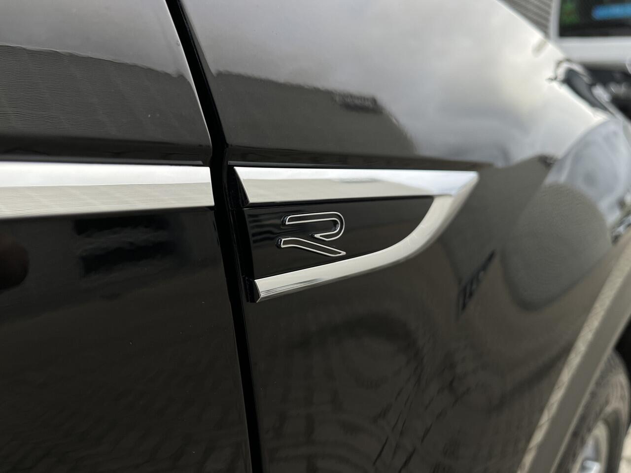 Volkswagen T-Roc 1.5 TSI 150PK R-Line / Achteruitrijcamera / Elektrische Stoelen + Massage functie / Digitale Cockpit / Draadloos Carplay en Android auto / 17"LMV / Trekhaak