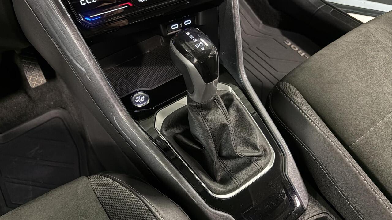 Volkswagen T-Roc 1.5 TSI Life Business | Pano dak | Key Less| Virtual cockpit