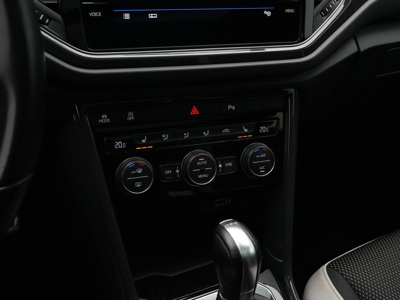 Volkswagen T-Roc 1.5 TSI 150 pk DSG Sport Business R / R-Line | Panoramadak | Trekhaak | Stoelverwarming | Side Assist | Adaptive Cruise