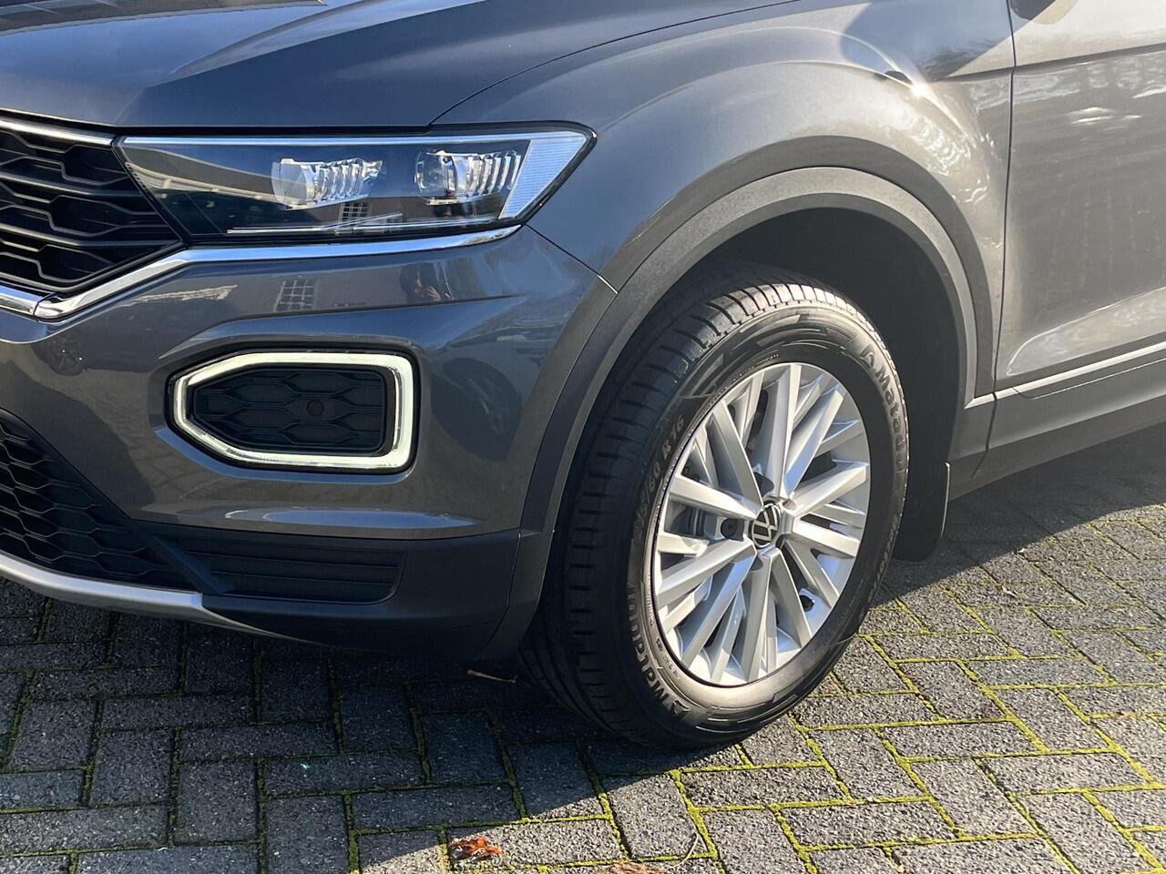 Volkswagen T-Roc 1.5 TSi DSG Style | CAMERA | STOELVERW. | EL. ACHTERKLEP |