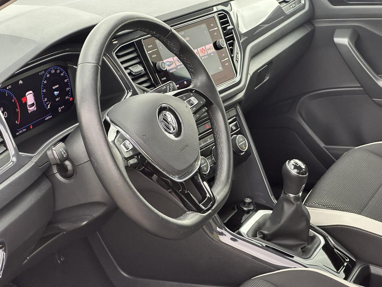 Volkswagen T-Roc 1.5 TSI Sport | Nieuwstaat | Full Options | Eerste Eigenaar