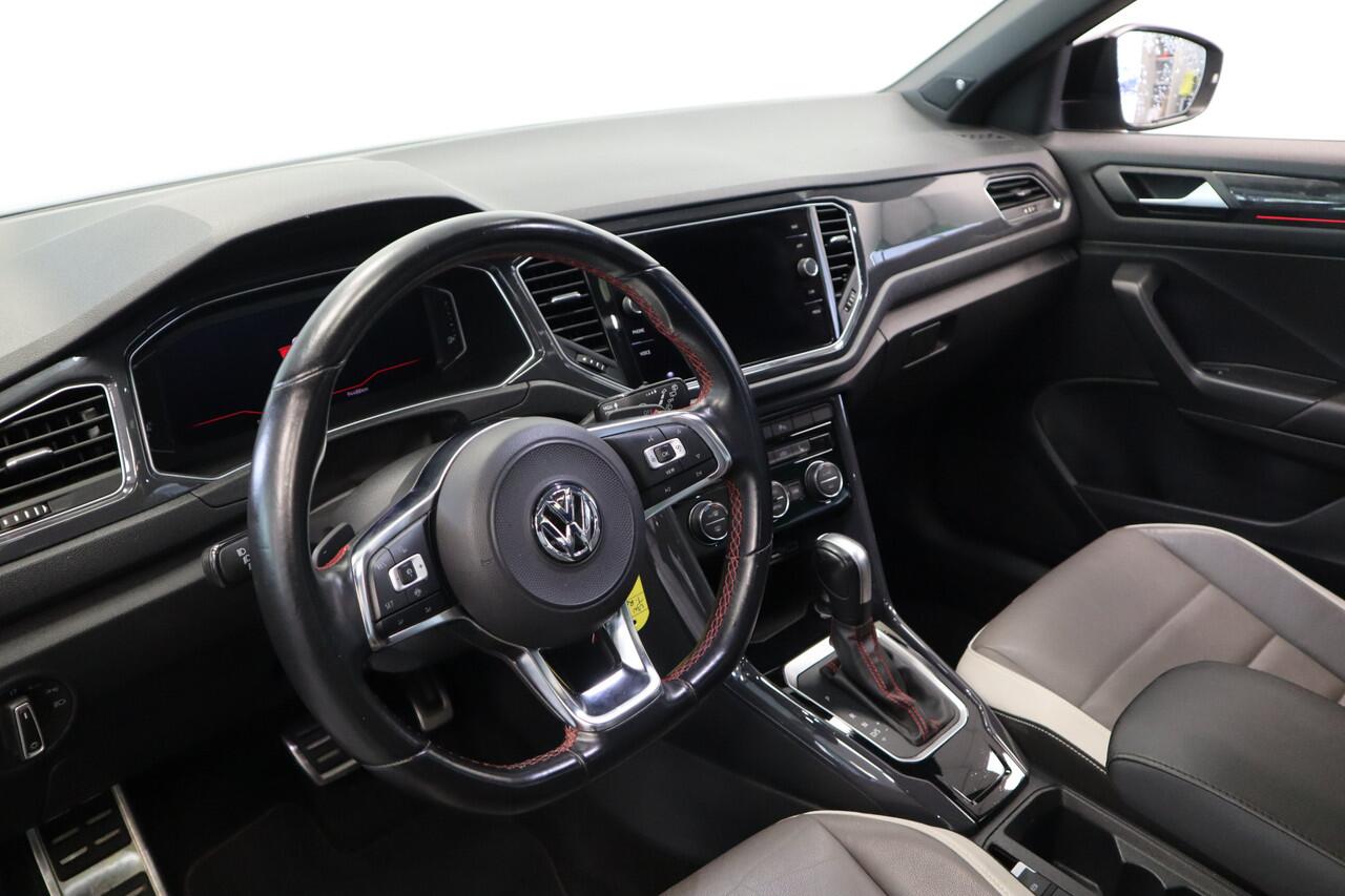 Volkswagen T-Roc 1.5 TSI Sport ACC PDC Navi Panoramadak Leder Automaat 150PK! 24 maanden garantie mogelijk (*vraag naar de voorwaarden)
