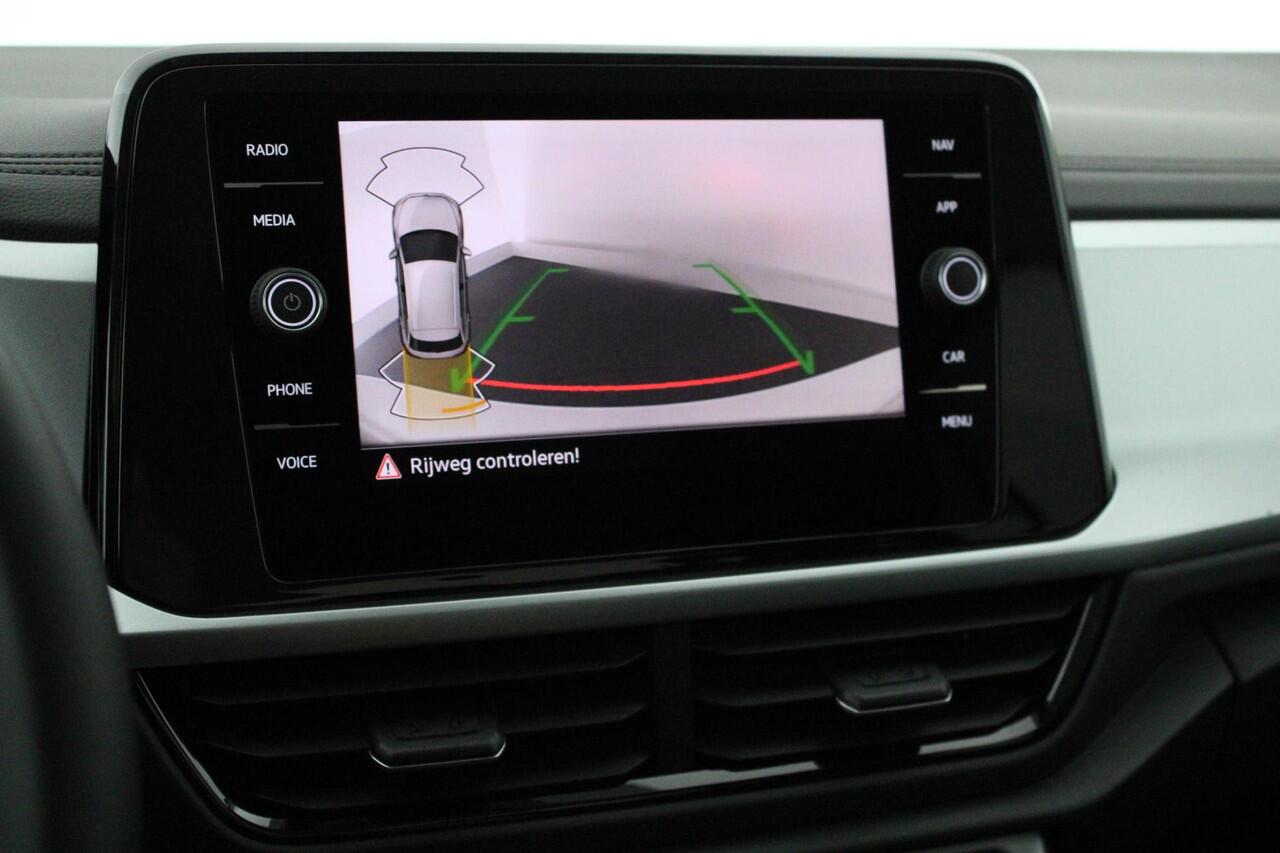 Volkswagen T-Roc 1.5 TSI 150pk DSG Life Edition Keyless Camera Stoelverwarming Navigatie