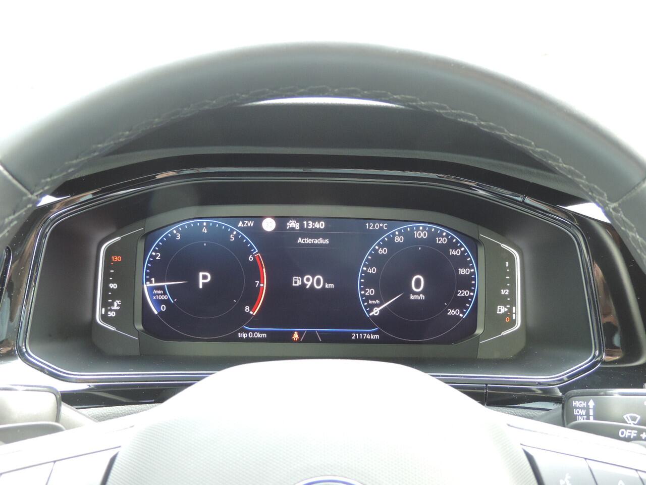 Volkswagen T-Roc 1.5 TSI Black Style DSG - Camera | ACC | Matrix LED | CarPlay | Park Assist | Elek. klep