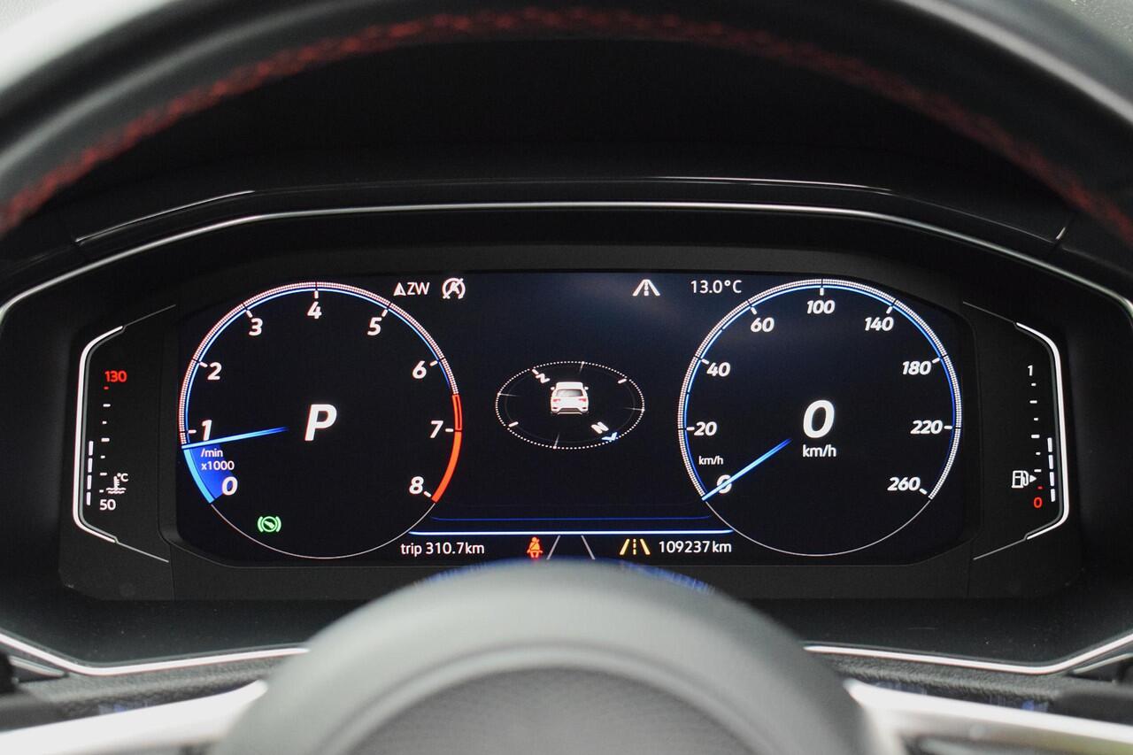 Volkswagen T-Roc 2.0 TSI 4Motion Sport PANO | ADAPTIVE CRUISE |