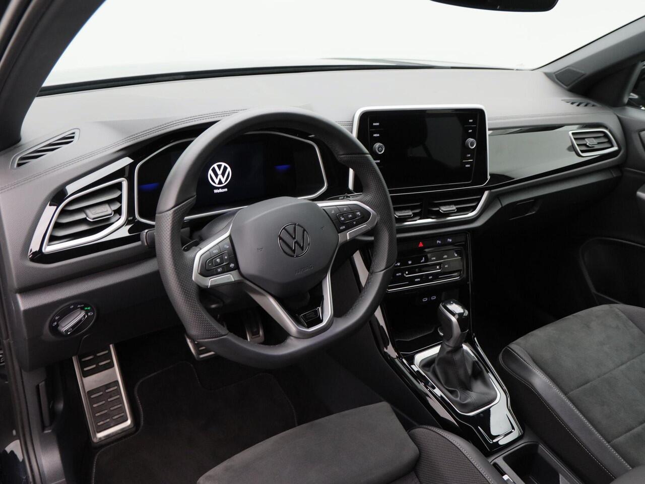 Volkswagen T-Roc 1.5 TSi 150 Pk Automaat R-Line Business | Adaptive Cruise | Climate Control | Camera | Navigatie | Stoelverwarming | Carplay | Trekhaak | 17 Inch | 23.588 Km!!