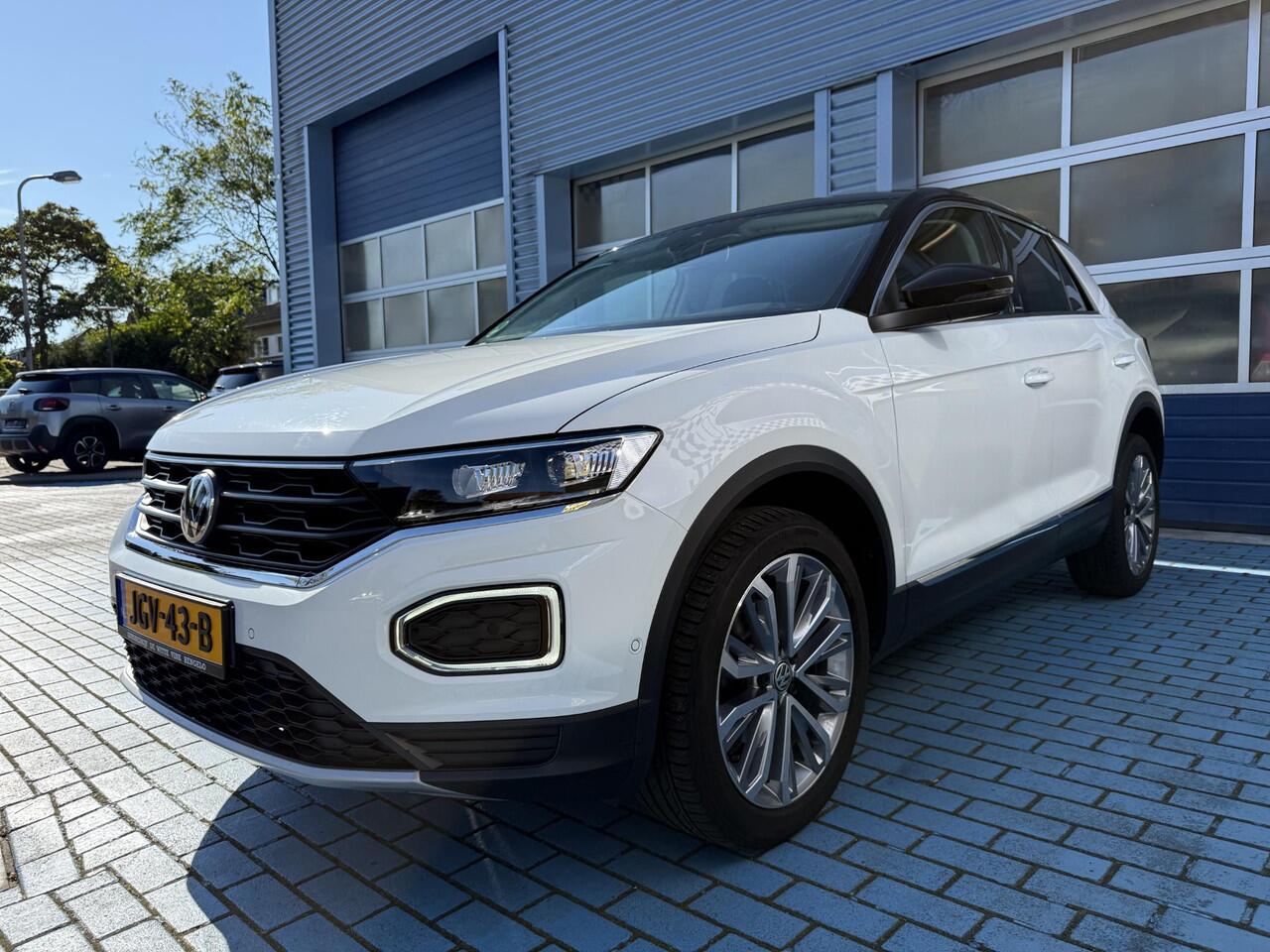 Volkswagen T-Roc 1.5 TSI ADAP CRUISE STOELVERW. AFN. TREKHAAK
