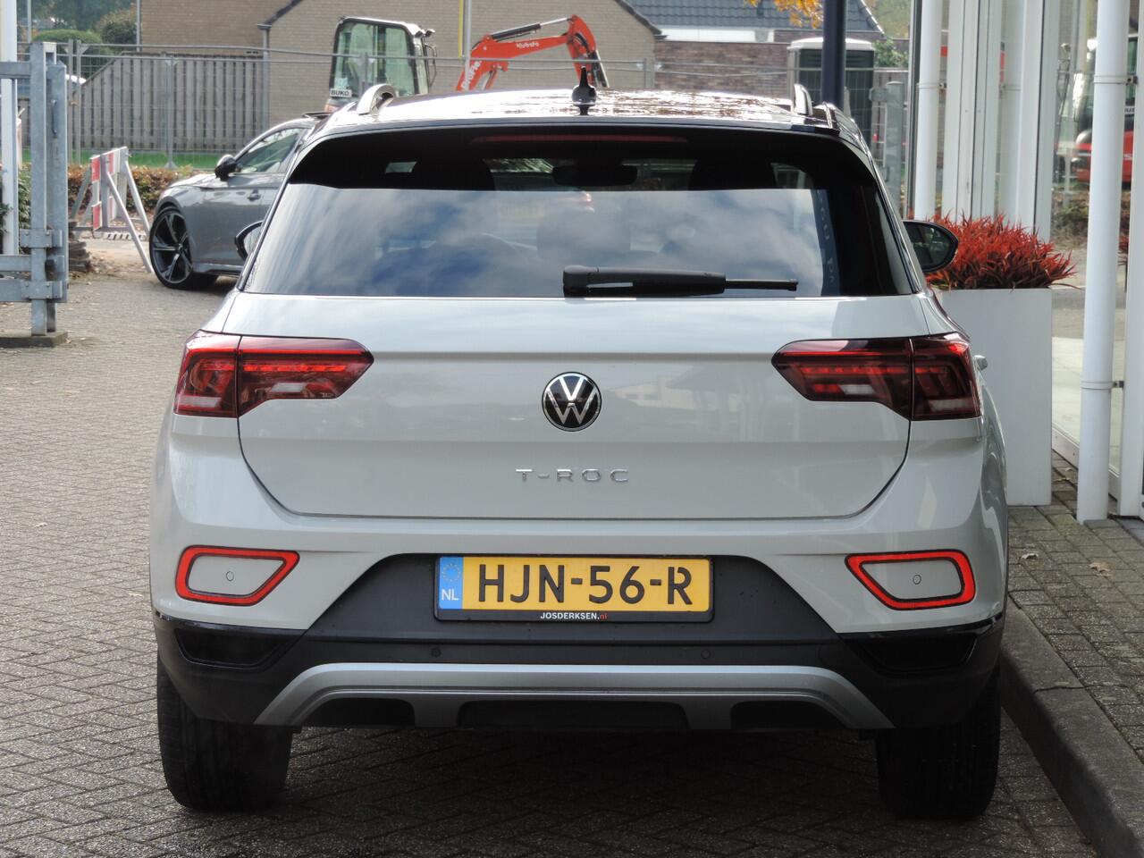 Volkswagen T-Roc 1.5 TSI Black Style DSG - Camera | ACC | Matrix LED | CarPlay | Park Assist | Elek. klep | Massage