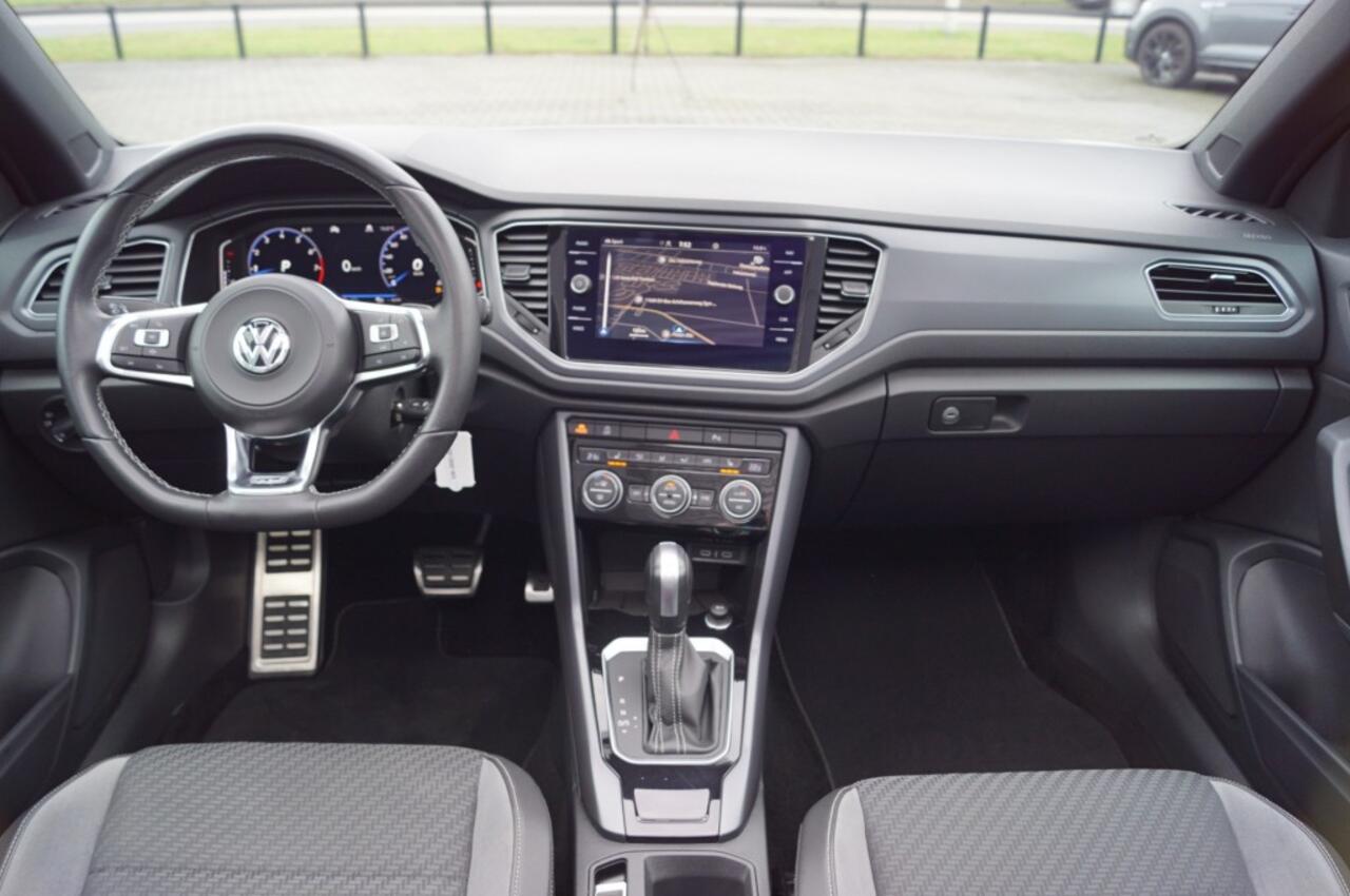 Volkswagen T-Roc 1.5 TSI DSG R-Line 150pk/ Navi /20 Inch LM/ ACC /CarPlay/ Virtual dashboard/ 28 dKM !!!