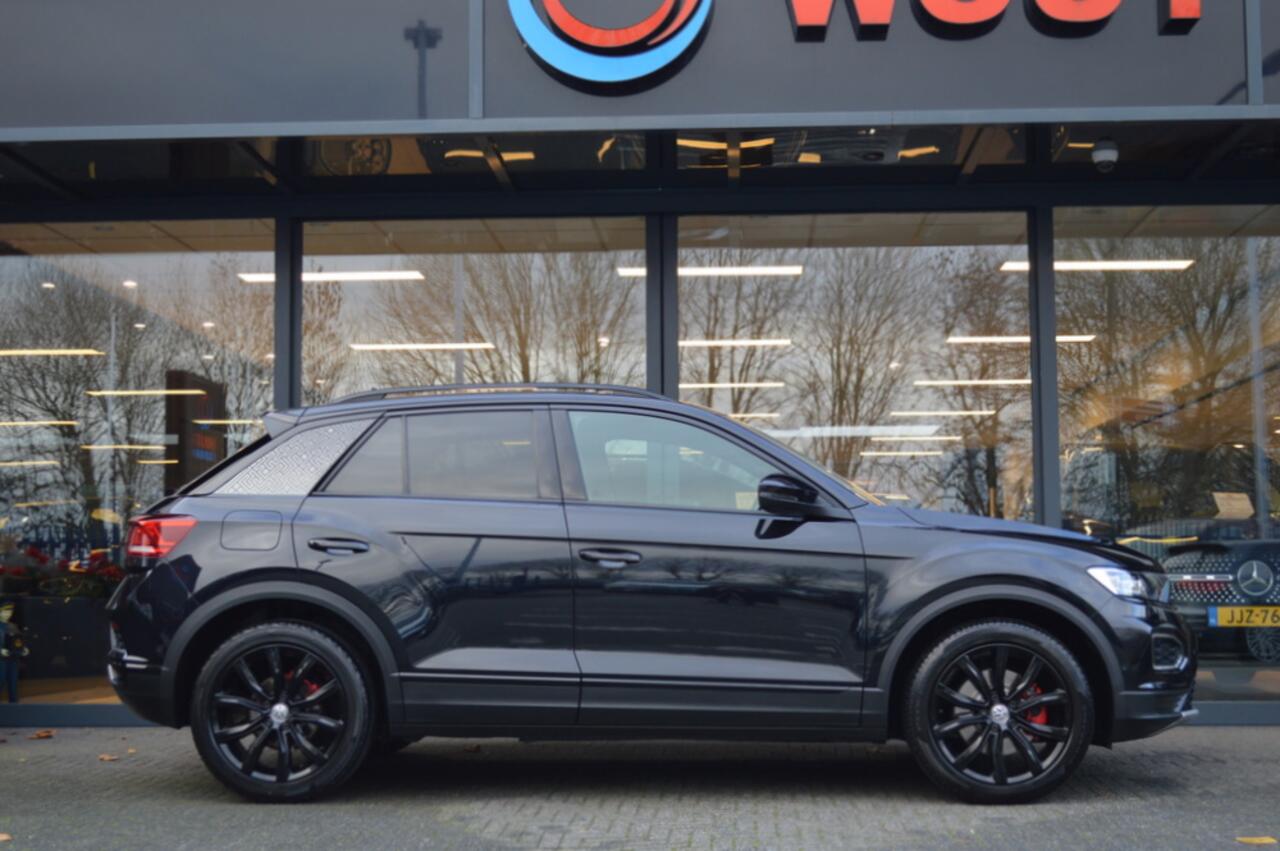 Volkswagen T-Roc 1.5 TSI Sport DSG Led Navi Virtual Acc Camera CarPlay Afn.trekh Pdc