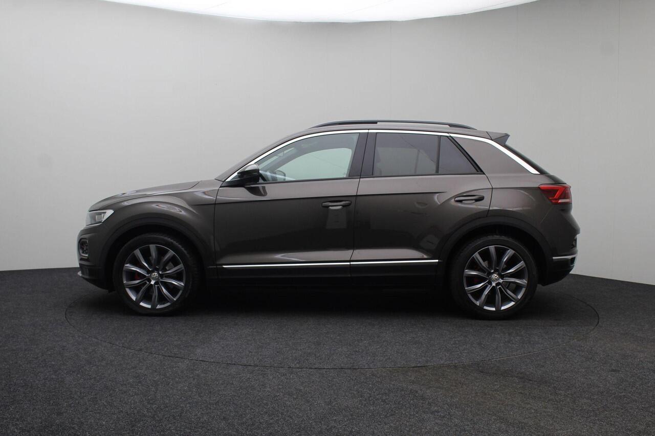 Volkswagen T-Roc 2.0 TSI 4Motion Sport 2019 | Airco | Apple/Android Carplay | Navigatie | Stuurwiel & Stoelverwarming | Panoramadak | Trekhaak Afneembaar | Bose Audio | 2 Sleutels | Onderhoudshistorie