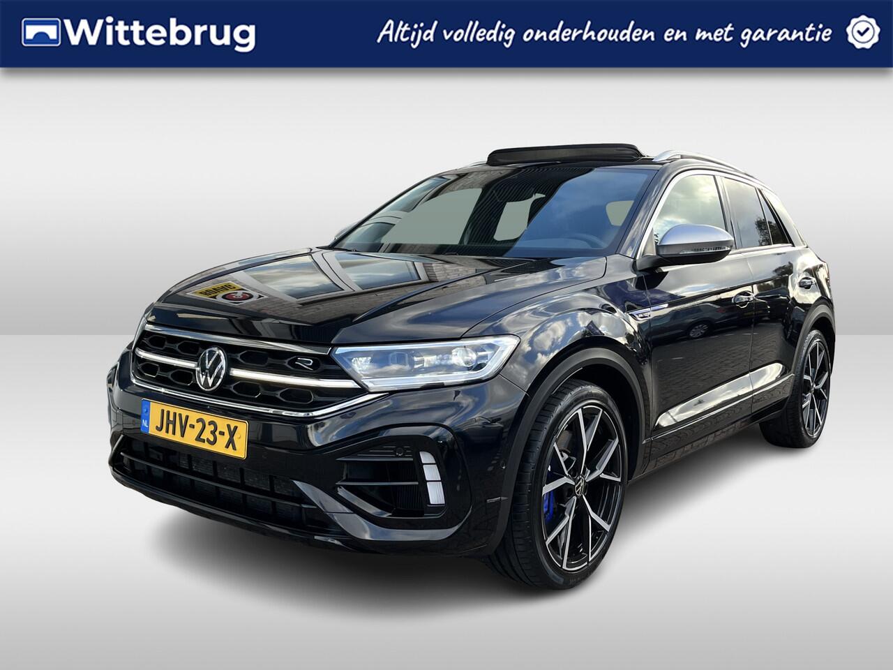 Volkswagen T-Roc 2.0 TSI 4Motion R / AUTOMAAT/ 300 PK/ AKRAPOVIC/ PANO/ CAMERA/ TREKHAAK/ PARK. SENSOREN/ DCC/ IQ. LIGHT/ STOEL-STUURVERWARM./ KEYLESS/ ADAPT. CRUISE/ APP CONNECT/ NAVI/ CLIMA/ DAB/ 19" LMV