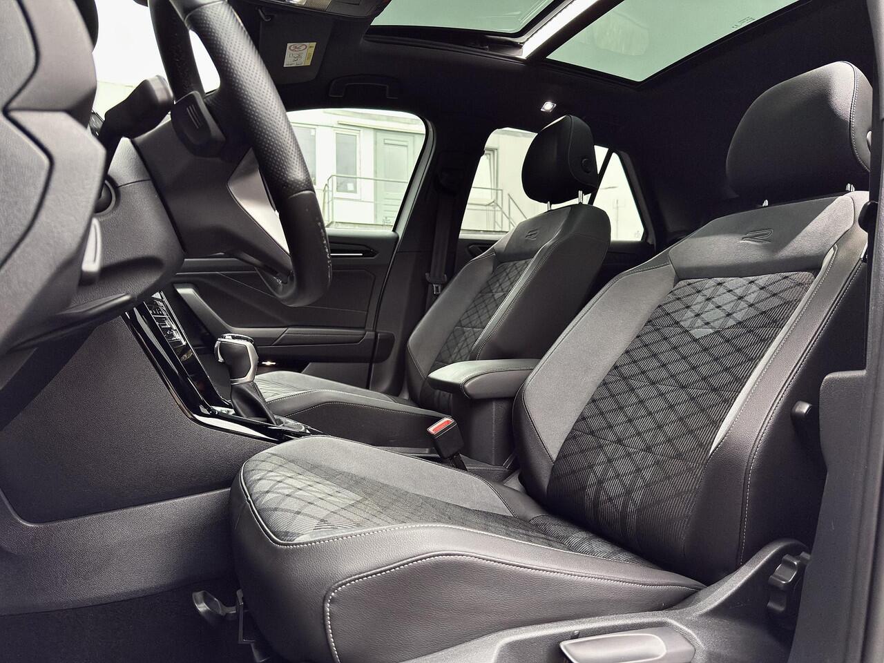 Volkswagen T-Roc 1.5 TSI 3x R-Line Pano/Automaat/Keyless/Led