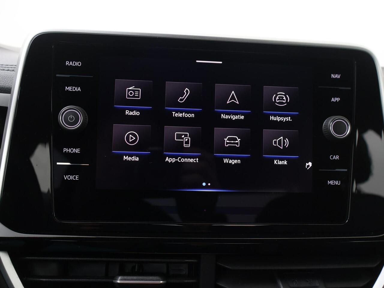 Volkswagen T-Roc 1.5 TSI R-Line | 150 PK | Automaat | Navigatiesysteem | Achteruitrijcamera | R-Line |