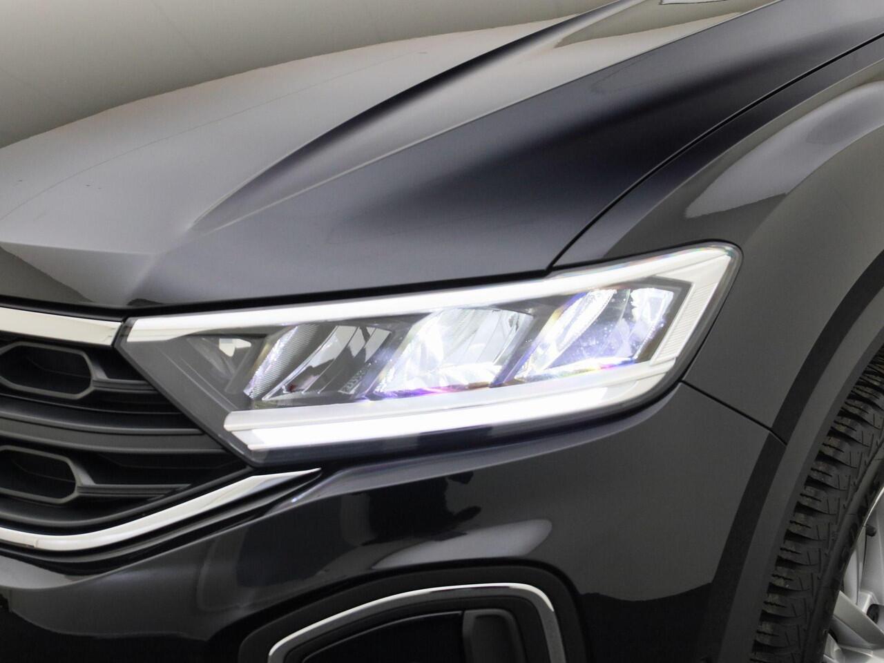 Volkswagen T-Roc 1.0TSI/116PK Life · Apple/Android Car Play · Stoelverwarming · LED · Garantie tot januari 2027