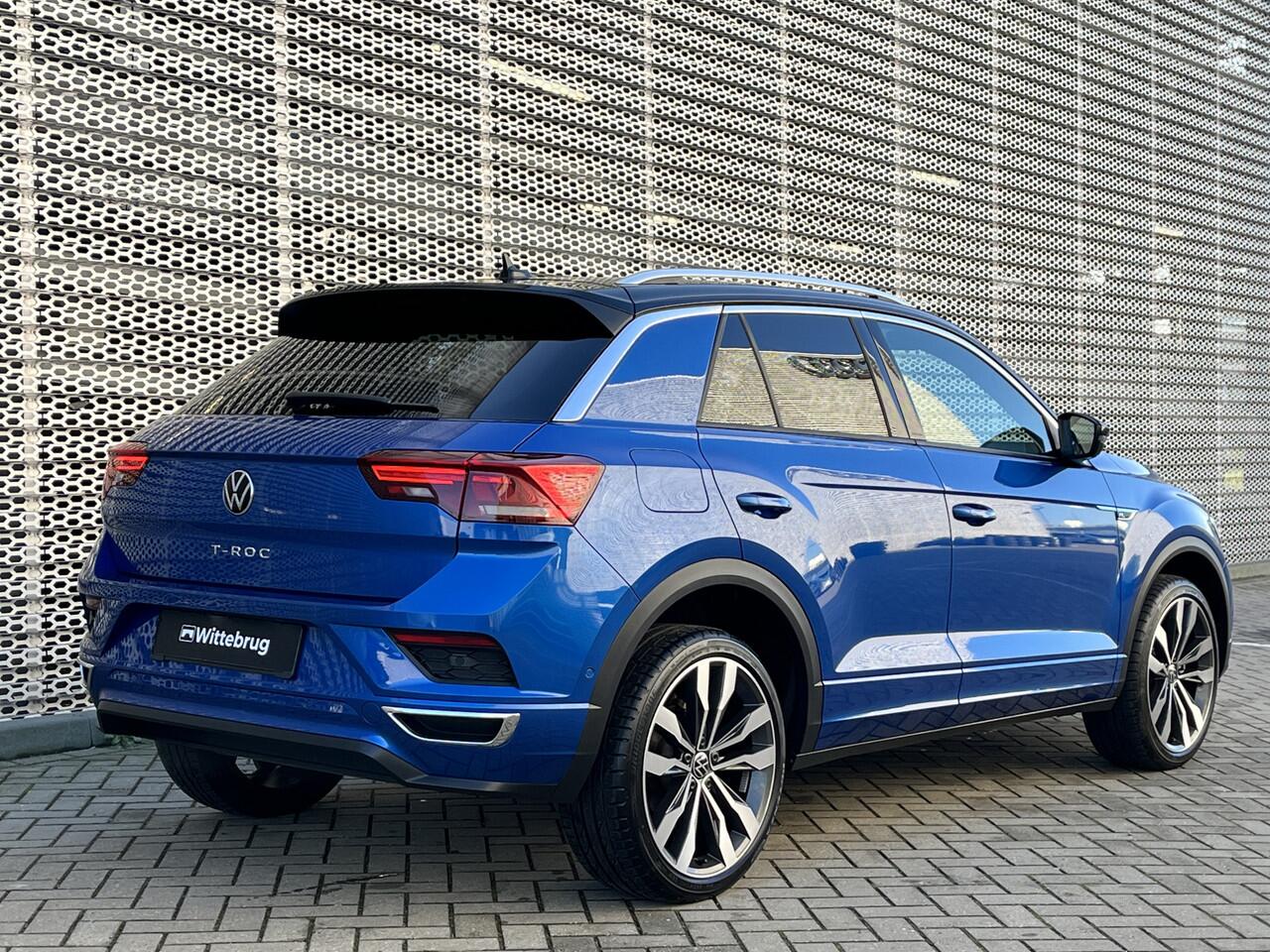 Volkswagen T-Roc 1.5 TSI 150PK DSG R-Line / Afneembare Trekhaak / Achteruitrijcamera / Stoelverwarming / Digitale Cockpit / App-Connect / 19"LMV **