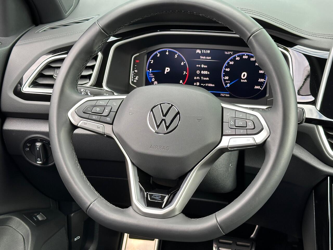 Volkswagen T-Roc 1.5 TSI 150pk DSG R-Line | Camera | Keyless | Elek. Achterklep | Dode hoek | Rijklaar incl. 1 jaar Bovag garantie