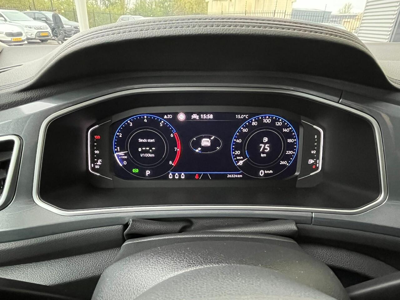 Volkswagen T-Roc 1.5 TSI 150 PK DSG Style / Virtual cockpit pro / Panoramadak / 17'' LMV /