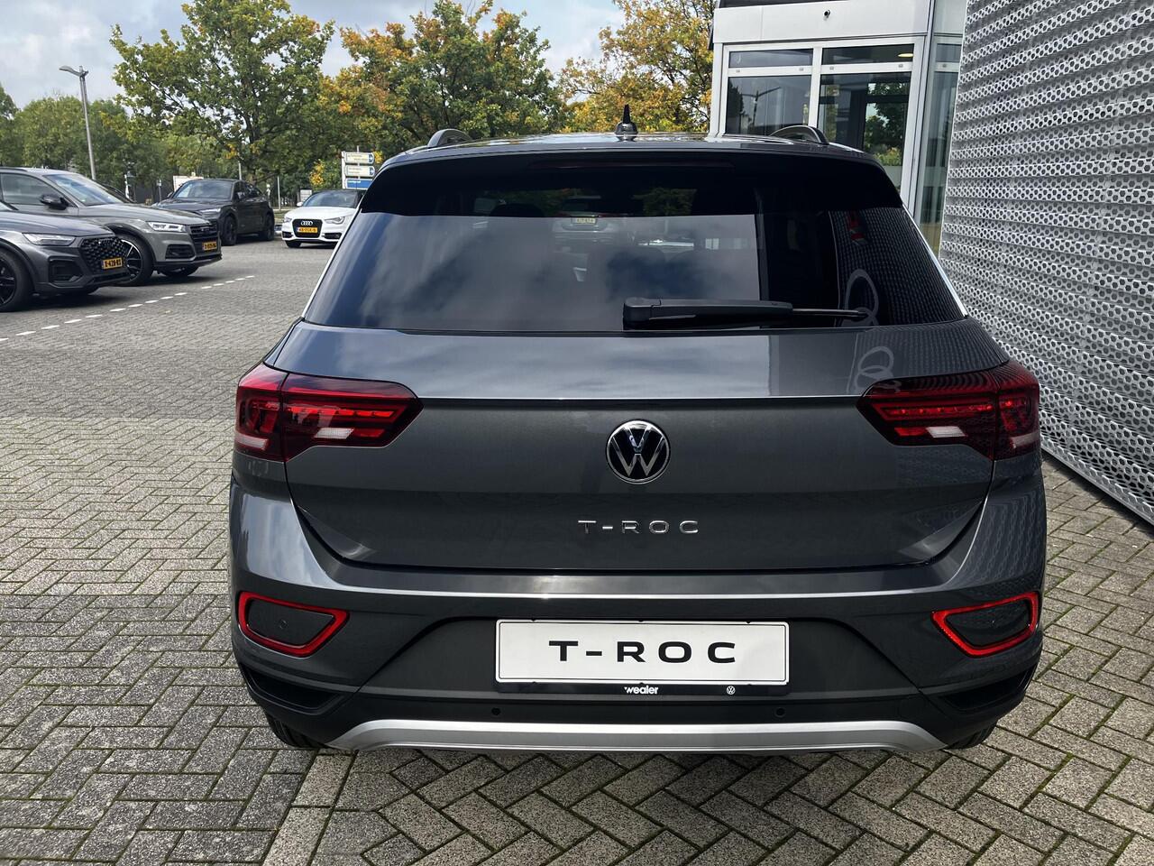 Volkswagen T-Roc Life Edition 1.5 110 kW / 150 pk TSI SUV 7 versn. DSG | Trekhaak afneembaar | Climatronic |