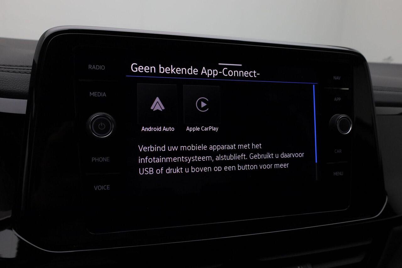 Volkswagen T-Roc 1.5 TSI 150 pk DSG R-Line Edition | Panoramadak | Stuur-/stoelverwarming | Achteruitrijcamera | Apple Carplay / Android Auto