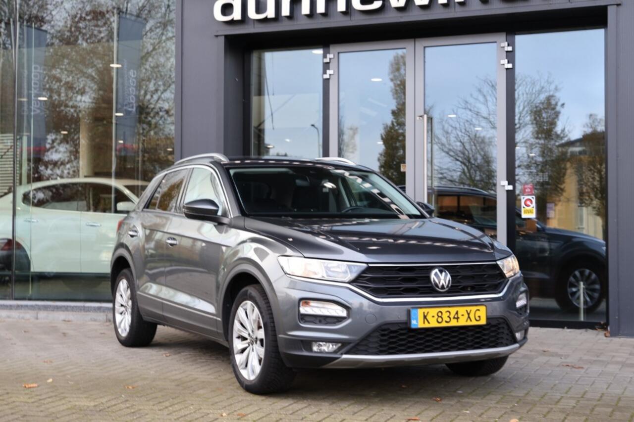 Volkswagen T-Roc 1.0 TSI *CAMERA*TREKHAAK*CARPLAY*NAVIGATIE*LED