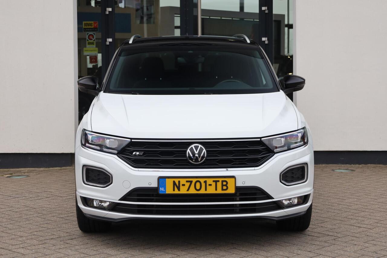 Volkswagen T-Roc 1.5 TSI Sport Business R 110KW/150PK DSG, NL auto nieuw door ons geleverd, navigatie, parkeer camera, Led koplampen, spiegelpakket, elektr a klep, digital cockpit pro, 19" LMV Suzuka, achteruitrijcamera, privacy glas, R Line, spraak bediening, App Connect