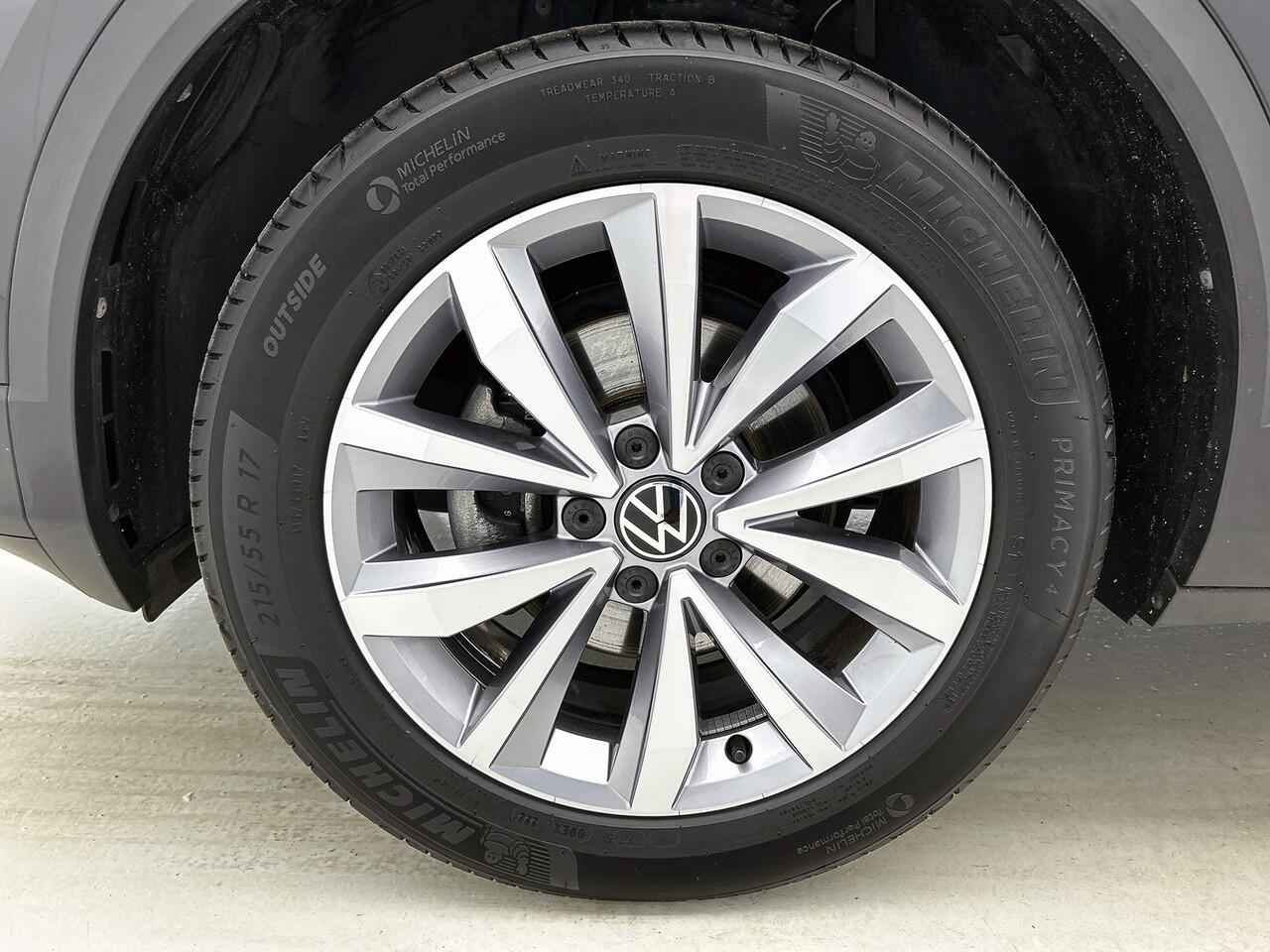 Volkswagen T-Roc 1.5 TSI 150pk Automaat Style / Navigatie / Adaptive Cruise / Stoelverwarming / LED