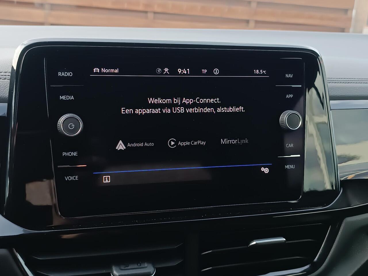 Volkswagen T-Roc Cabrio 1.5 TSI R-Line Black style, carplay, adapt. cruise