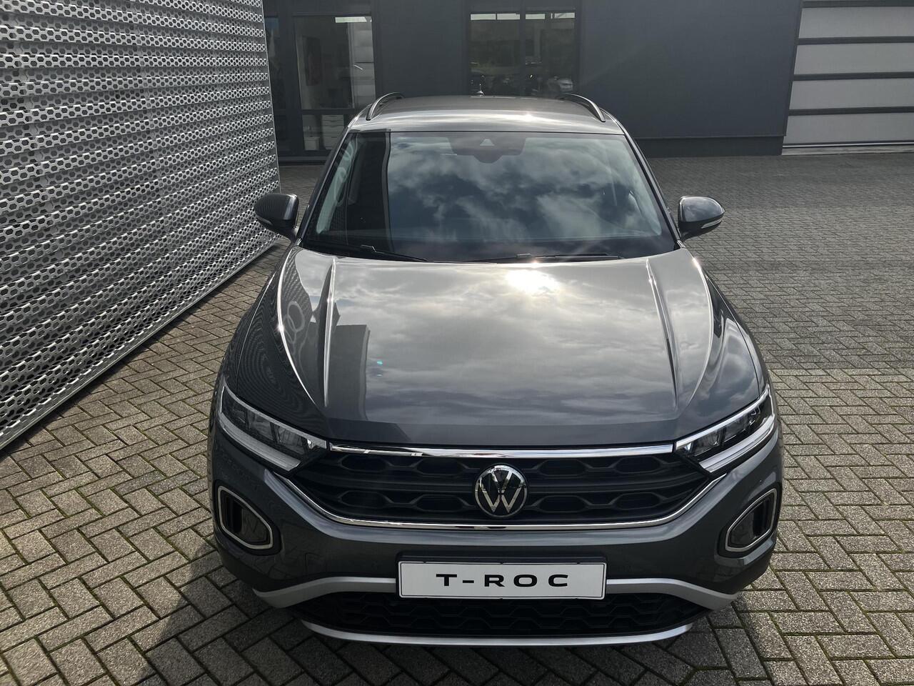 Volkswagen T-Roc Life Edition 1.5 110 kW / 150 pk TSI SUV 7 versn. DSG | Trekhaak afneembaar | Climatronic |