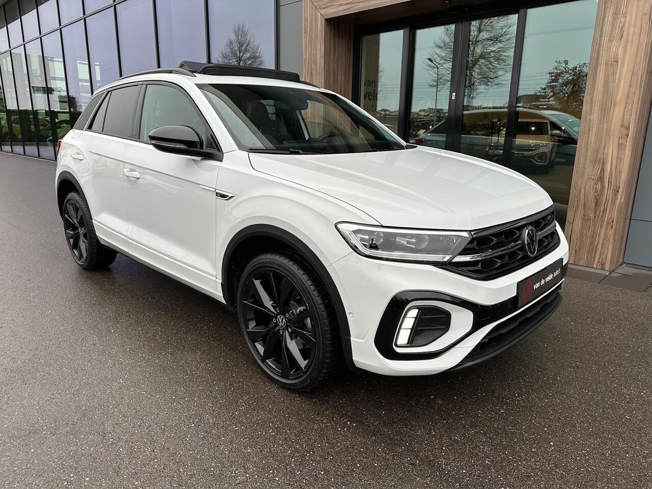 Volkswagen T-Roc 1.5 TSI R-Line | Black style | Panoramadak | 19 inch | Camera | Keyless | Dode hoek | Rijklaar incl. garantie