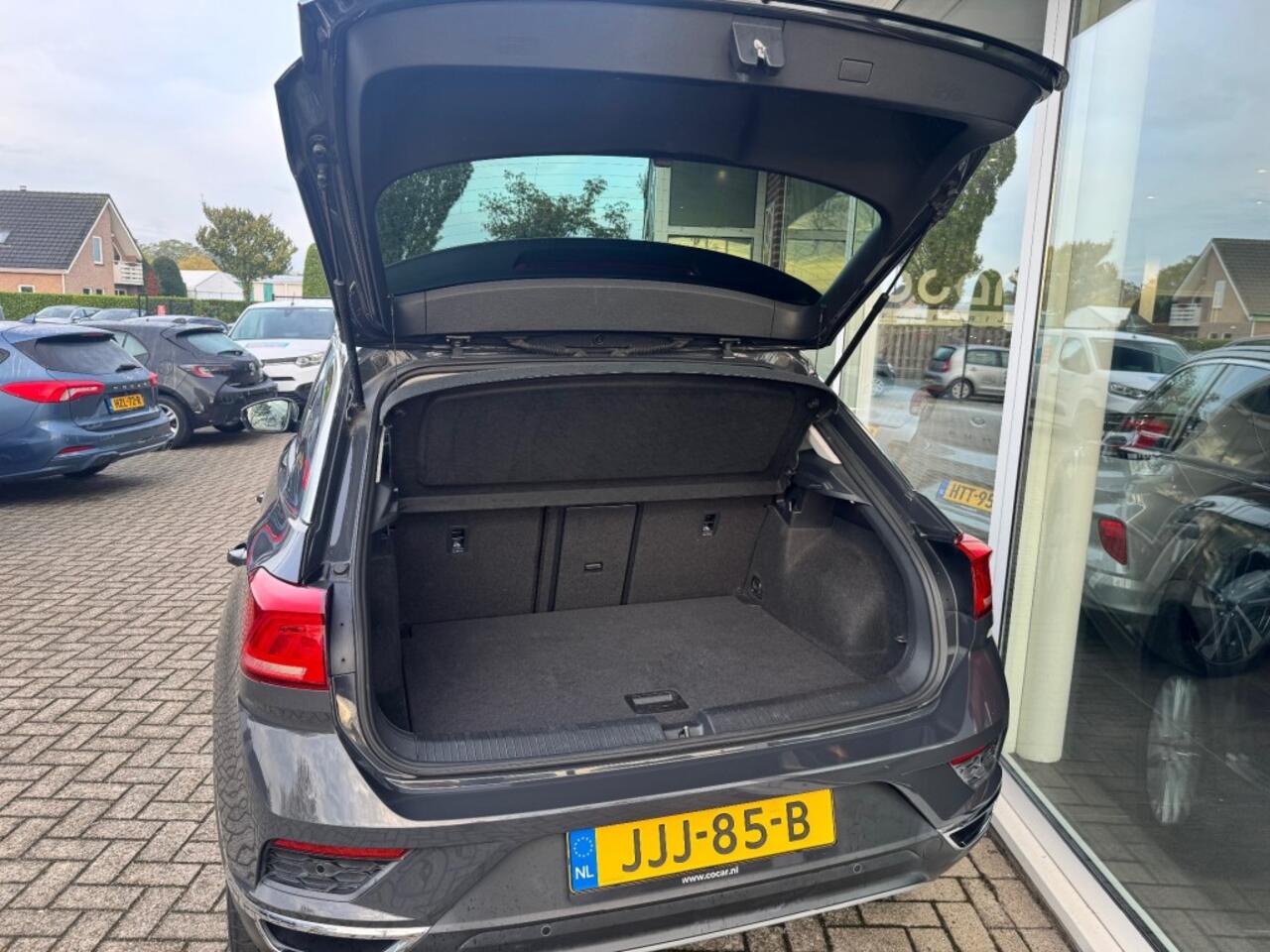 Volkswagen T-Roc 1.5 TSI SPORT- ALL IN PRIJS-Camera -NAVI