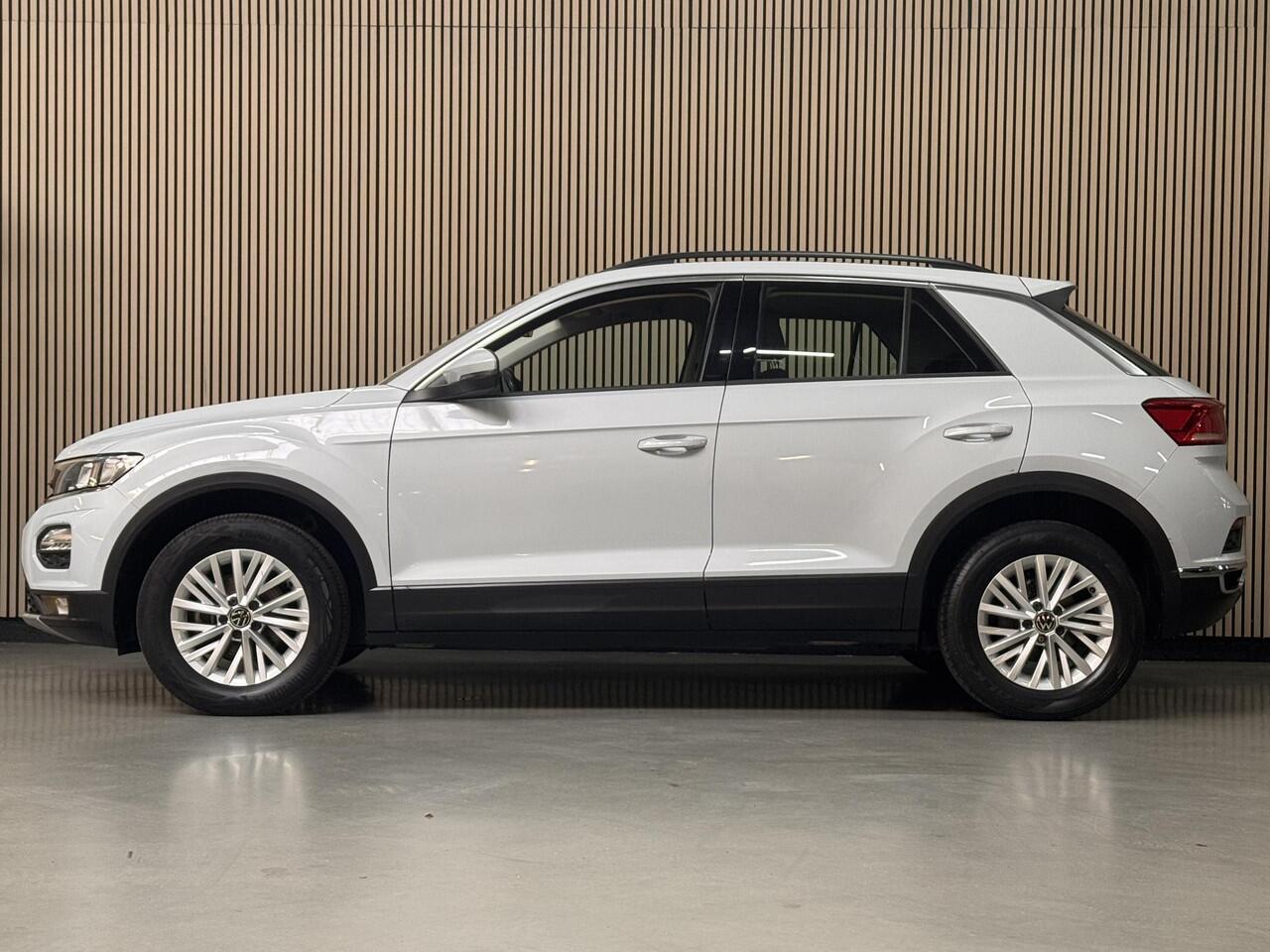 Volkswagen T-Roc 1.5 TSI 150pk DSG Automaat Style Navi Trekhaak Ad Cruise Parkeersensoren 1e Eigenaar Dealeronderhouden