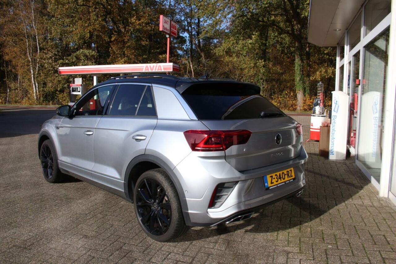 Volkswagen T-Roc 1.5 TSI R-Line Business+, Stoel en stuurverw, Navi, PDC, Zw hemelbekl.