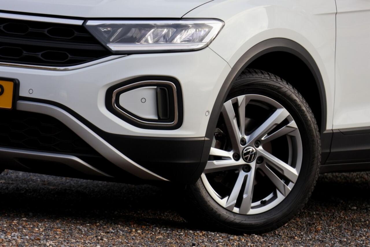 Volkswagen T-Roc 1.5 TSI DSG Life - 150 pk **Carplay / Led / ACC