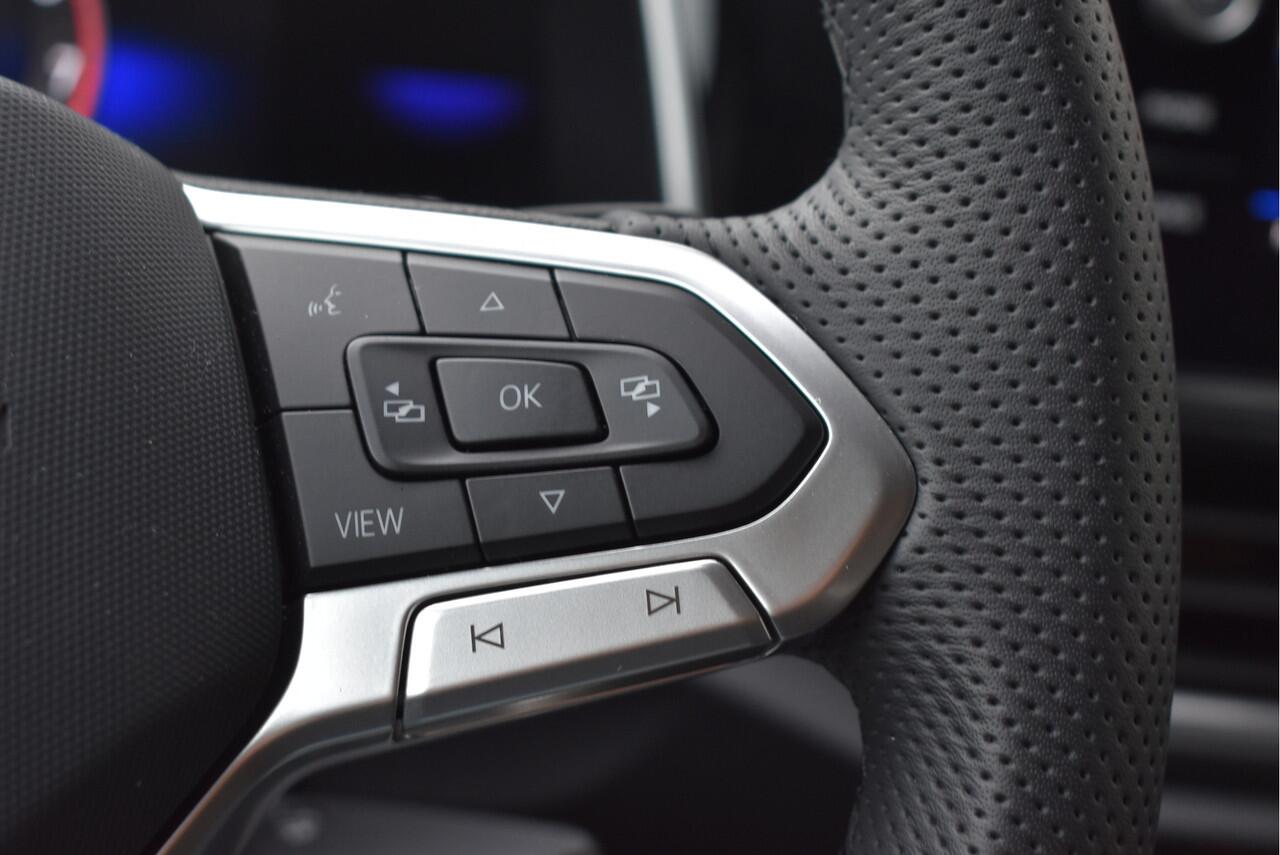 Volkswagen T-Roc 1.5 TSI R-Line Edition Virtual cockpit, Adaptive cruise, Camera, PDC, Stoelverwarming, Carplay