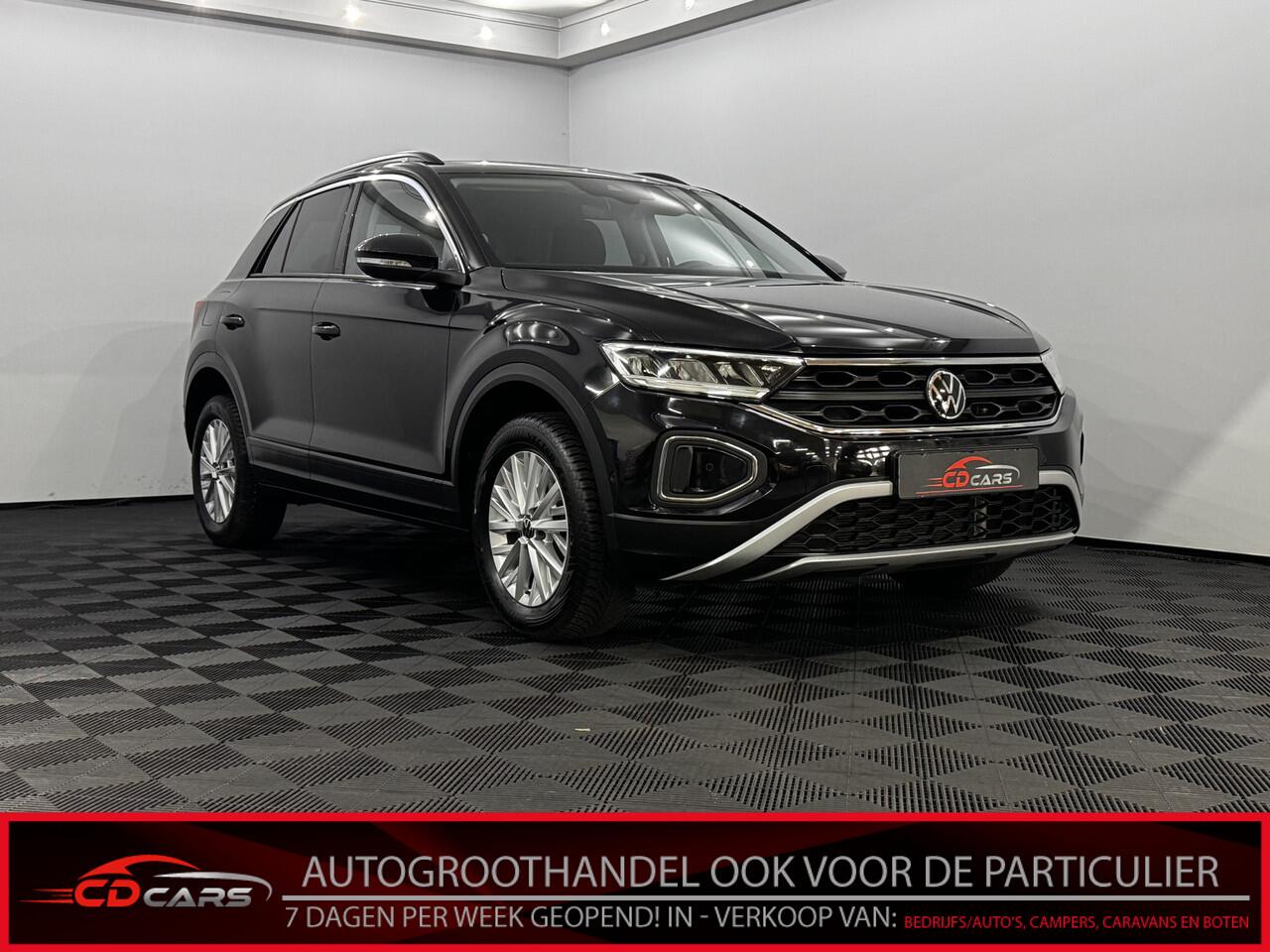 Volkswagen T-Roc 1.0 TSI Life Clima, Apple carplay, Parkeersensoren, Virtual desk, Winterpakket, Cruise control