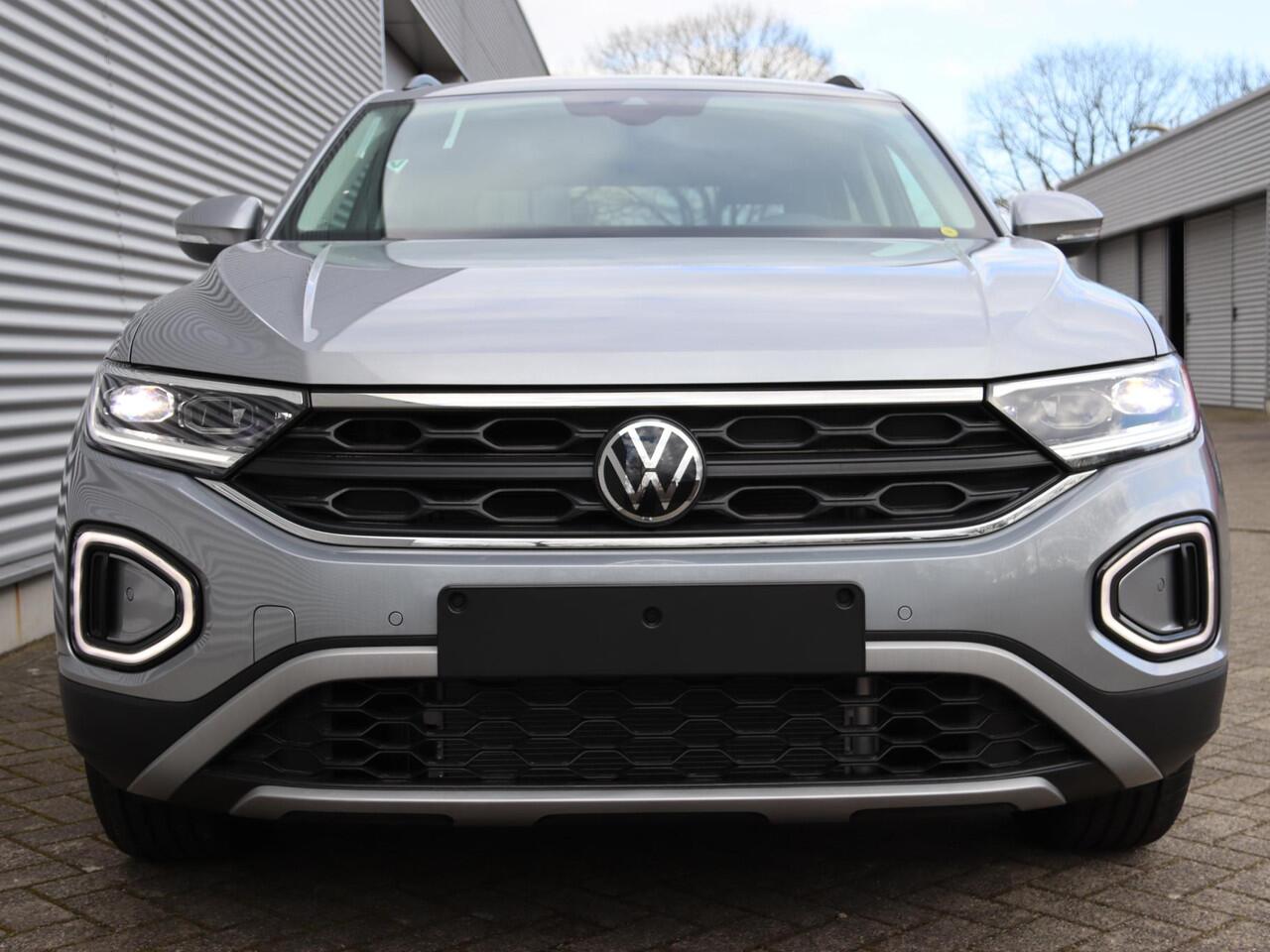 Volkswagen T-Roc Life Edition 1.0 85 kW / 116 pk TSI SUV 6 versn. Hand | Climatronic | Multimedia pakket incl. navigatie | LED Plus |