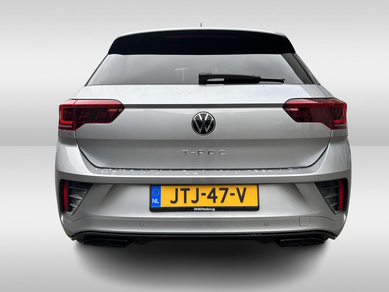 Volkswagen T-Roc 1.5 TSI 150pk R-Line Black Style DSG Automaat Panoramadak / IQ LED / Navigatie / Digital Cockpit / App-connect / Achterklep elektr.