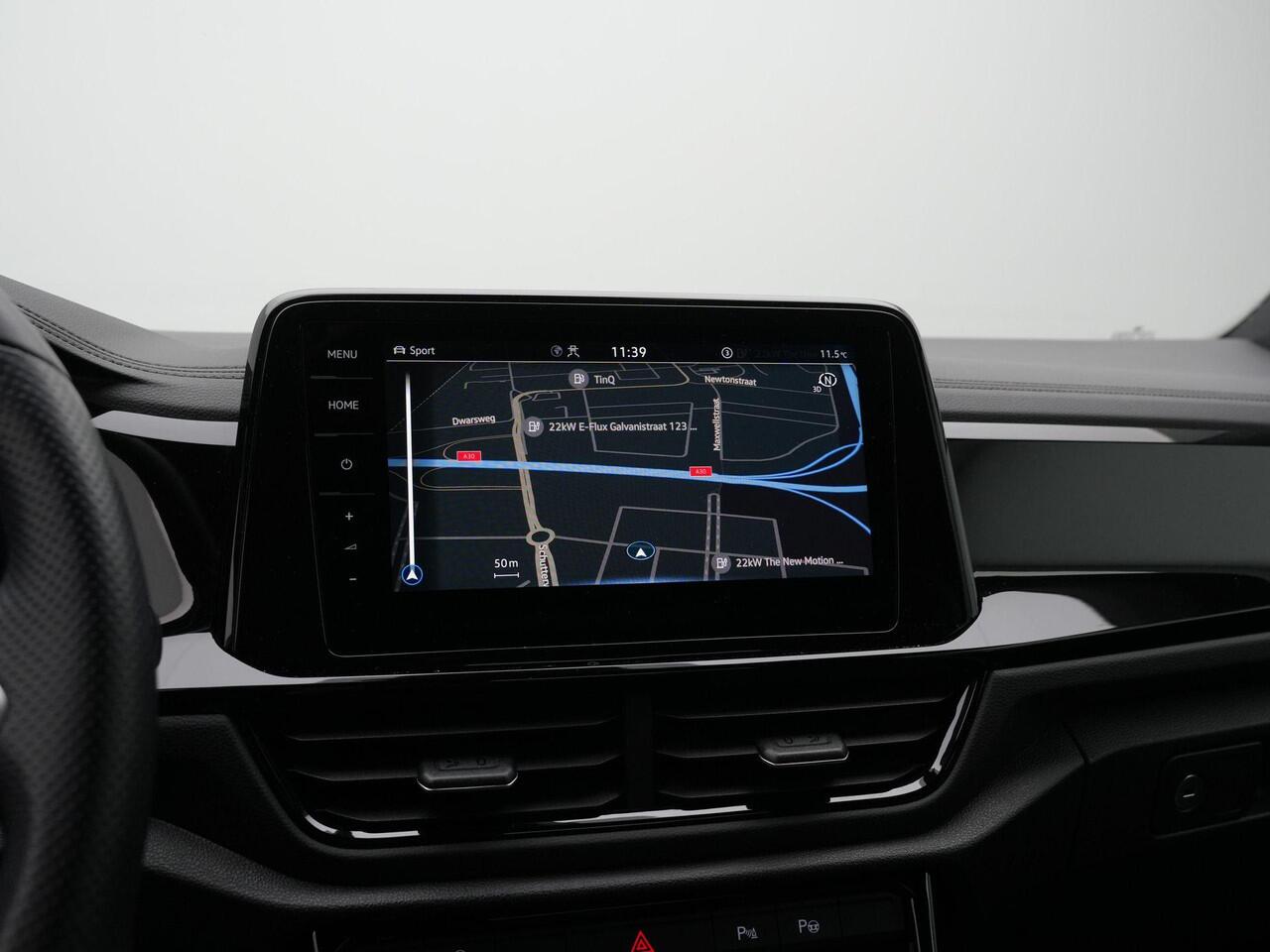 Volkswagen T-Roc Cabriolet 1.5 TSI 150 pk DSG R-Line Edition Grey | Trekhaak | Leder | Navigatie Discover Pro | Beats | Adaptief onderstel | IQ Light | Stuur-/stoelverwarming