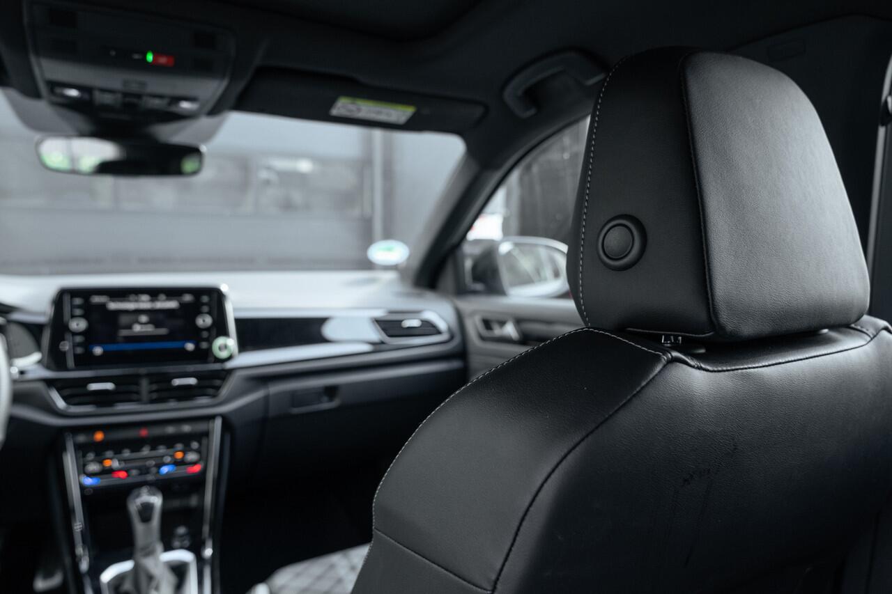 Volkswagen T-Roc 1.5 TSI 3X R-Line | IQ Lights | Camera Elektr Achterklep | Lane Assis | Front Assis |