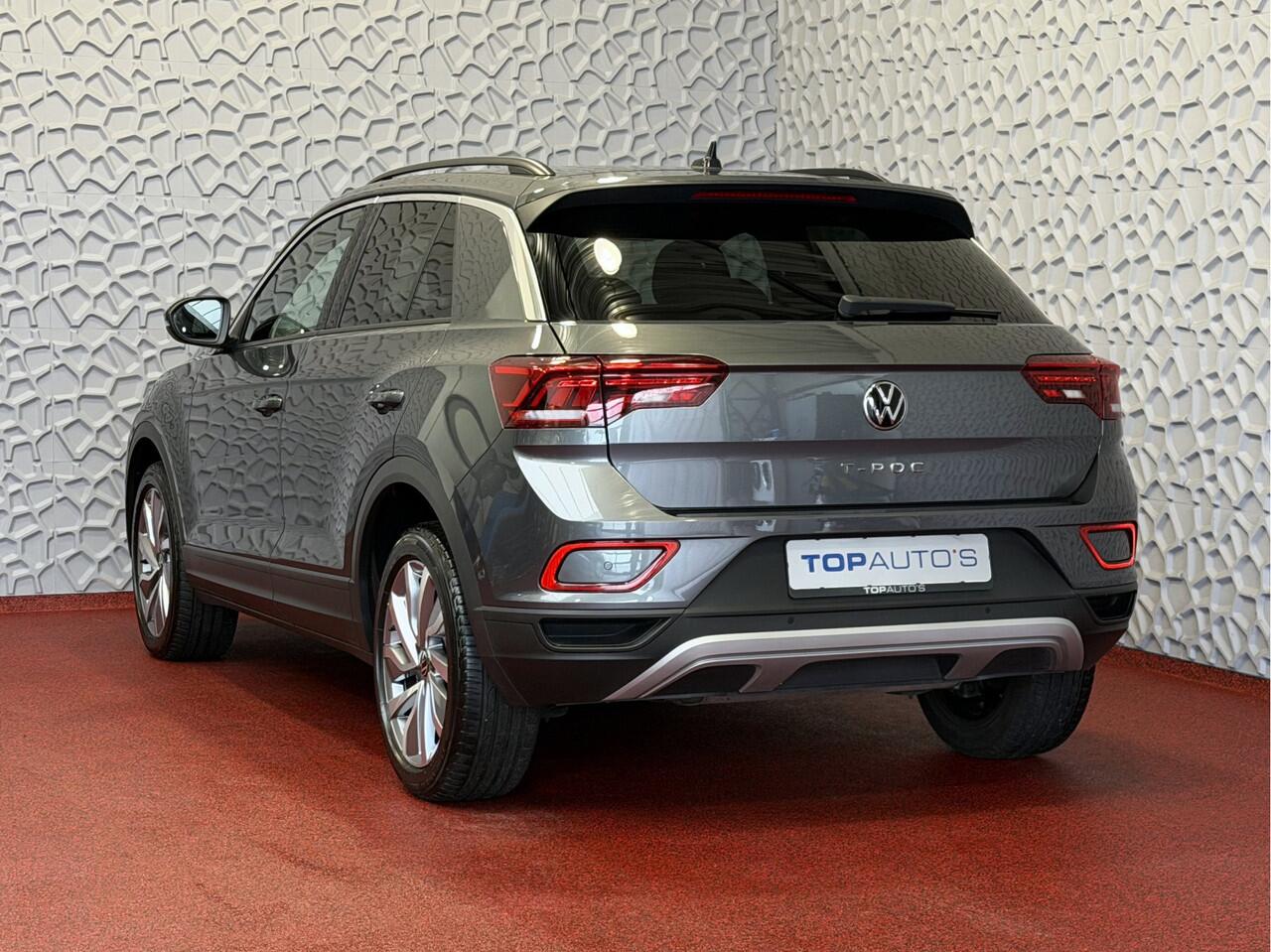 Volkswagen T-Roc 1.5 TSI 150PK EVO ADAP.CRUISE LED 18''LMV VIR.COCKPIT STOEL/.VERW. CAMERA TREKHAAK LMV 03.2025 HALF LEDER DODE.HOEK.DET ?Top Auto's Wijchen , 30 Jaar Specialist in Volkswagen : Alle Type's : R-Line Edition / Style / First Edition / Highline / Life , Zowe