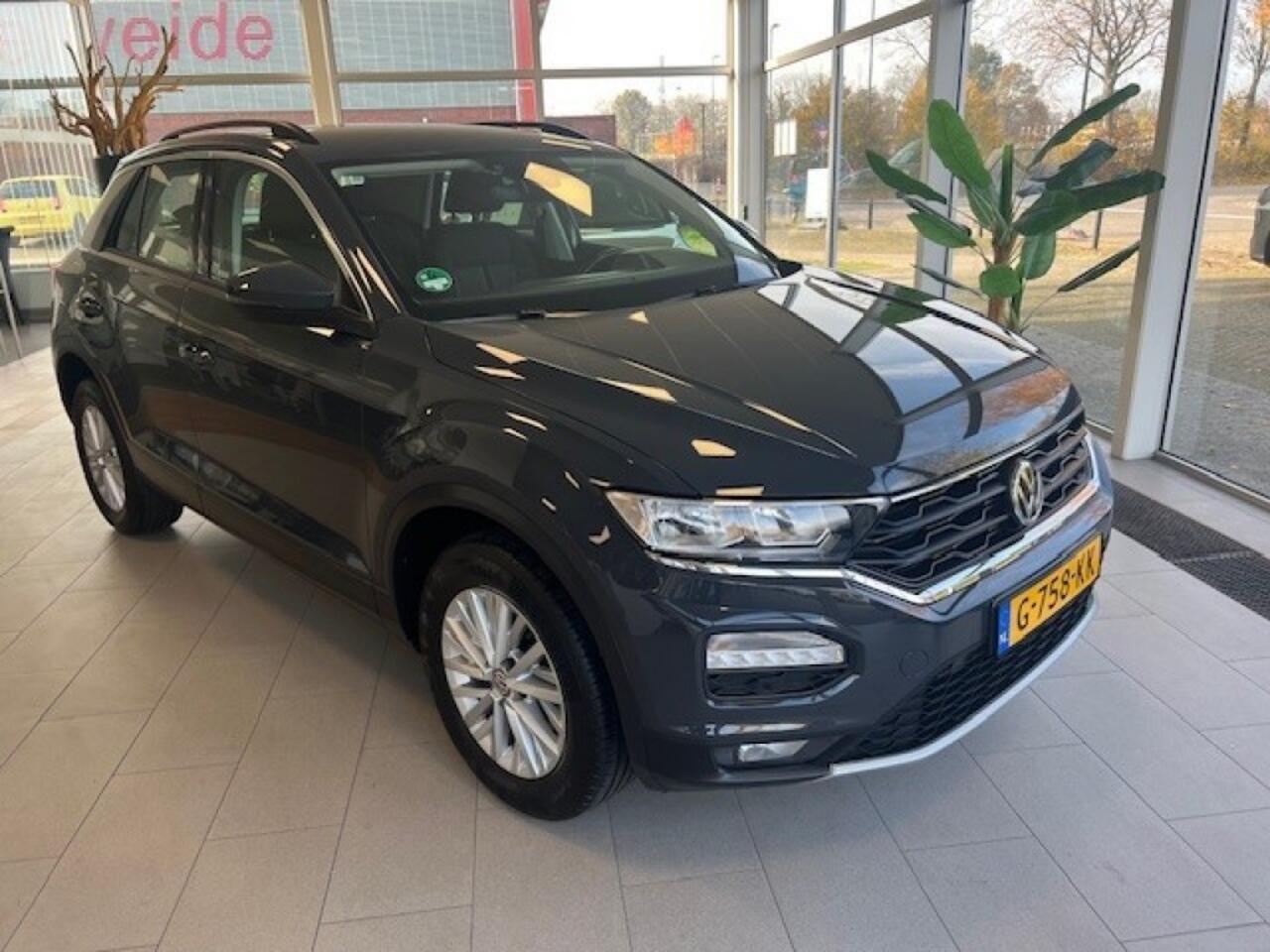 Volkswagen T-Roc 1.0 TSI Style Trekhaak Parkeer sensoren V+A.