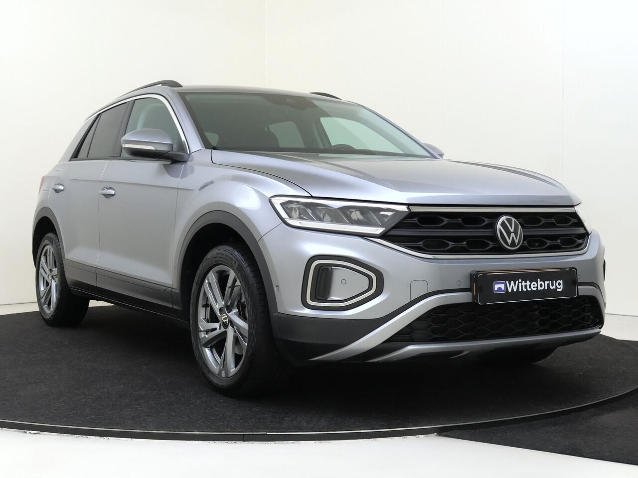 Volkswagen T-Roc 1.5 TSI Life 75 Edition | Trekhaak | Navigatie | Carplay | Dig. Cockpit |