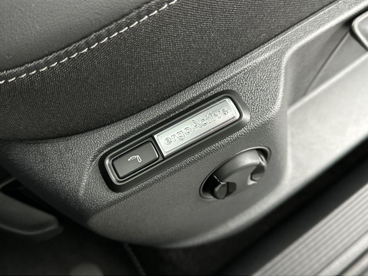 Volkswagen T-Roc R-Line 1.5 110 kW / 150 pk TSI SUV 7 versn. DSG