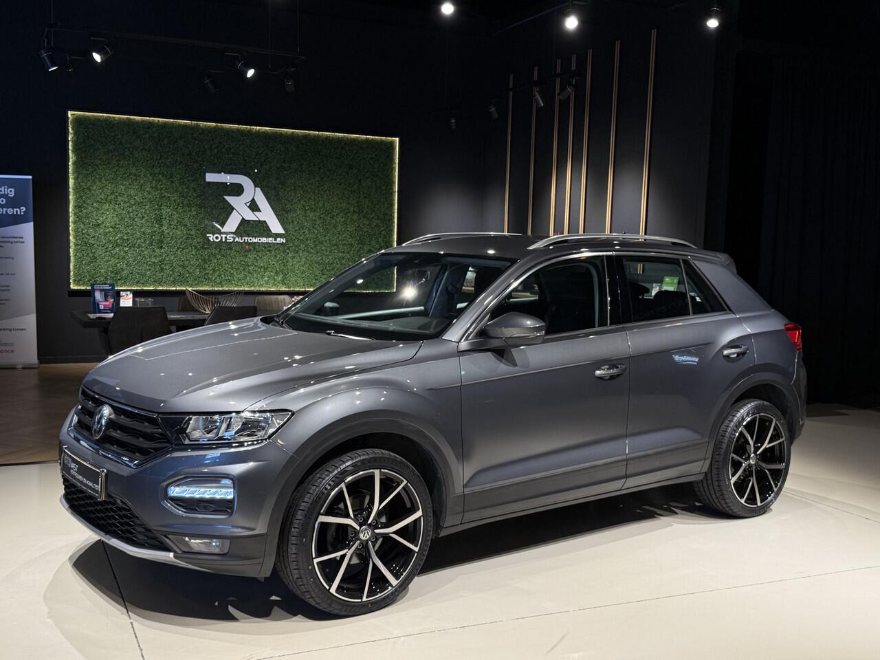 Volkswagen T-Roc 1.0 TSI Style Nav|Camera|ACC|Carplay Grijs