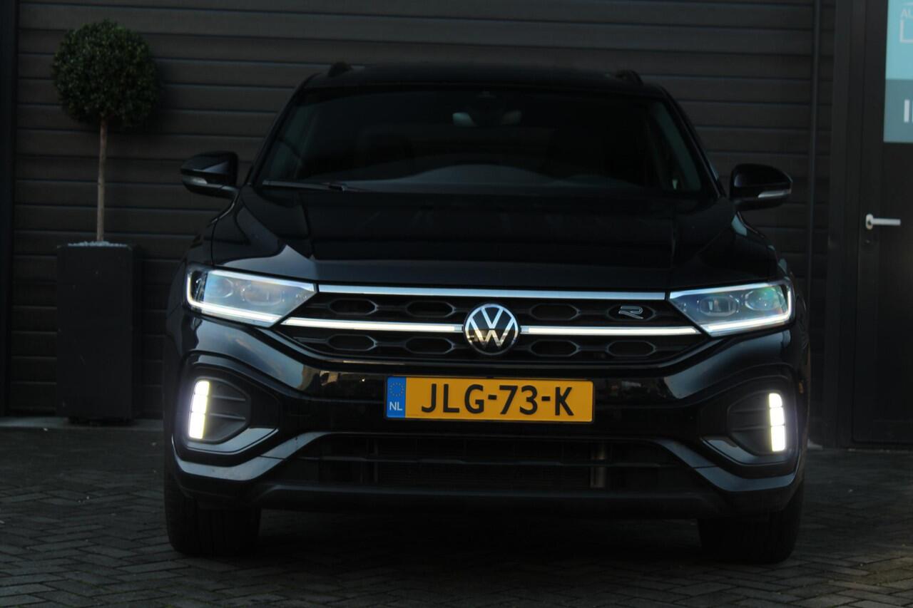 Volkswagen T-Roc 1.0 TSI R-Line Business | Panorama dak | IQ.Light | 19 Inch | R Stoelen