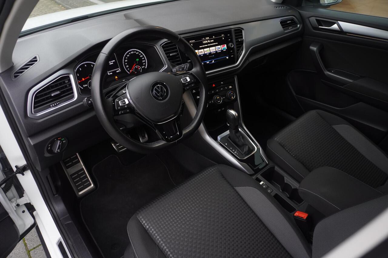 Volkswagen T-Roc 1.5 TSI Sport | CARPLAY | NAVI | ACC | STOELVERW | TREKHAAK