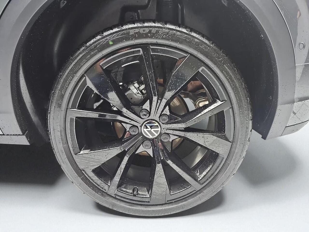 Volkswagen T-Roc R-LINE 1.5 TSI DSG